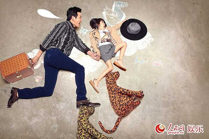 Lục Nghị cũng thường xuyên chụp hình với con gái.