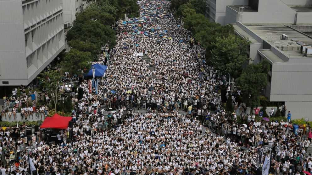 Thủ lĩnh sinh viên biểu tình Hong Kong, những điều chưa biết