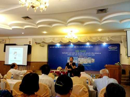 Vinamilk chăm sóc người cao tuổi Bình Thuận