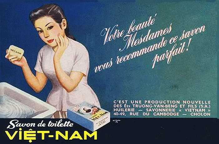 Slogan quảng cáo bằng tiếng Pháp với nội dung: 'Sử dụng xà bông này cho người phụ nữ của bạn có vẻ đẹp hoàn hảo' được giăng khắp các con phố đã đánh trúng vào tâm lý người tiêu dùng đã cho thấy tài chiến lược kinh doanh của ông chủ Trương. 