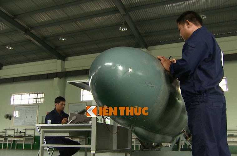 Đo, xác định các thông số kỹ thuật của ngư lôi.