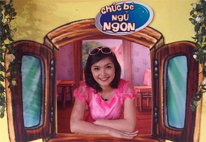 Nguyễn Thị Hằng (sinh 1992) là chị Kính Hồng mùa thứ 6 của 'Chúc bé Ngủ ngon' trên VTV3.