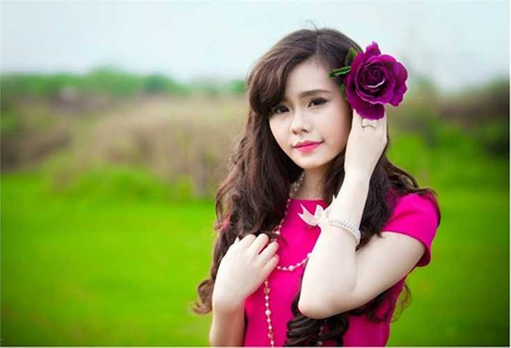 Dù đã từ chối nhiều lời mời làm mẫu ảnh nhưng thi thoảng vẫn thực hiện giúp bạn bè vài bộ ảnh.