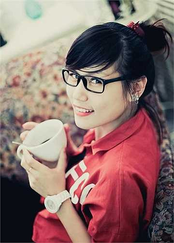 Thùy còn là người mẫu ảnh được nhiều nơi săn đón.