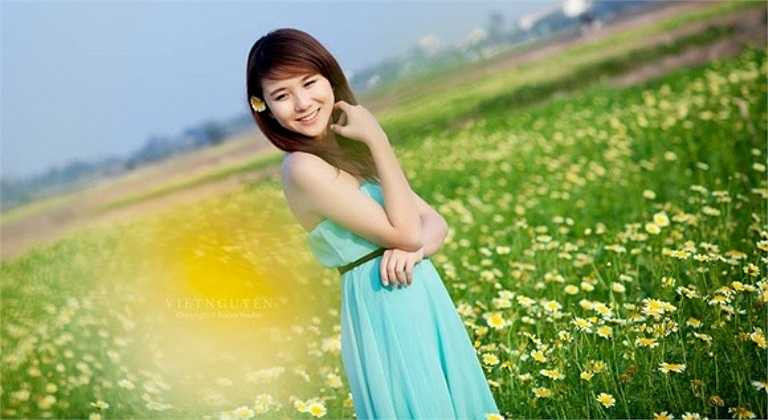 Thùy thích múa, nghe nhạc, nấu ăn và đọc sách. 'Mình không có ý định bước chân vào showbiz mà muốn trở thành một kế toán giỏi trong tương lai', Thùy chia sẻ.