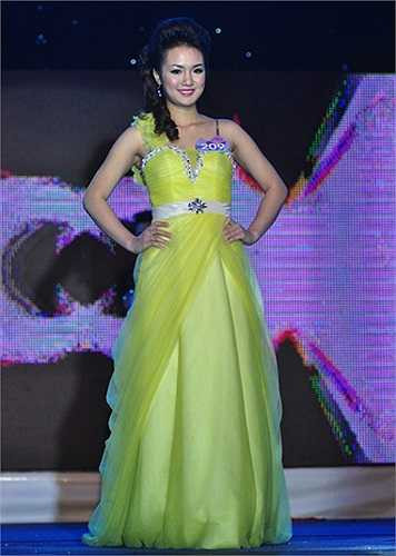 Cô bạn này có sở trường nấu ăn và đã giành giải nhất cuộc thi nấu ăn trong cuộc thi Miss Ltigo.