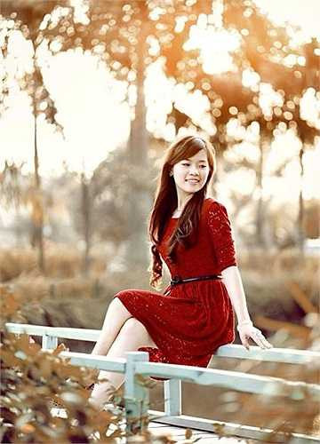 Nguyễn Kiều Linh (Linh Mon), là hot girl hiện đang học khoa Quản trị kinh doanh, Đại học Công đoàn.