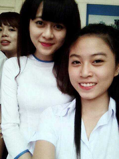 Cô giáo trẻ xinh như hotgirl khiến dân mạng xôn xao