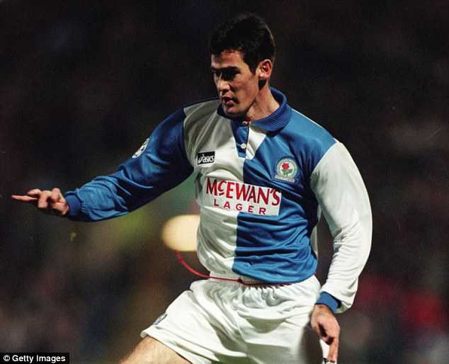Cựu cầu thủ Mike Newell vẫn đang giữ kỉ lục hattrick nhanh nhất Champions League