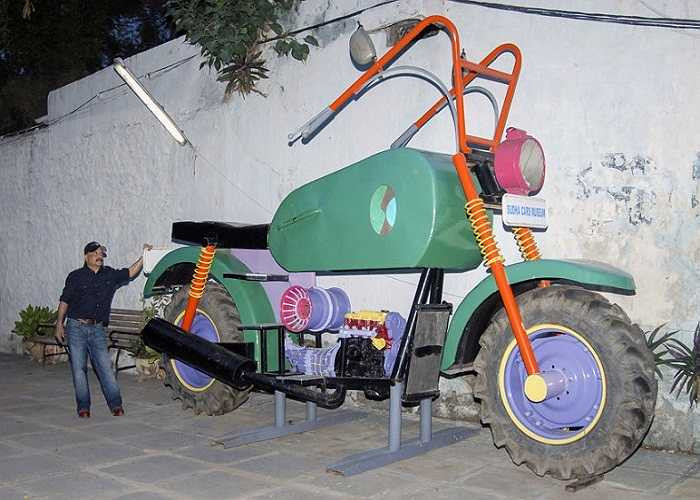 Mục tiêu của Yadav là thiết kế 100 mẫu xe 'độc' nhất thế giới.