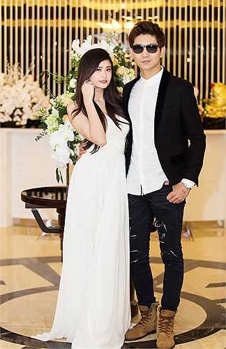 Việc liên tục xuất hiện bên nhau khẳng định rằng gia đình của cô vẫn yên ấm. 