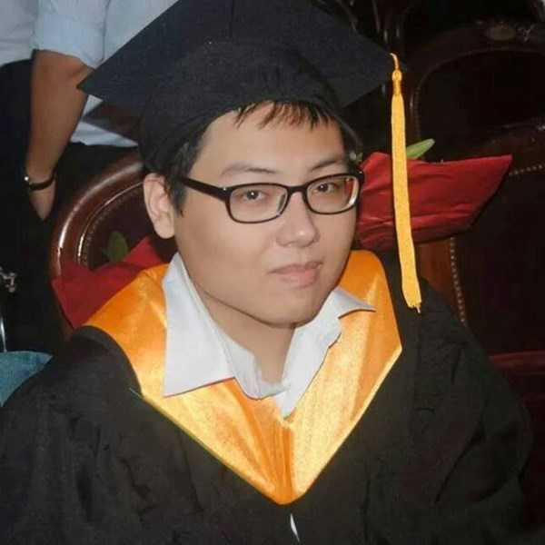 Chàng trai bại liệt đỗ thủ khoa Đại học