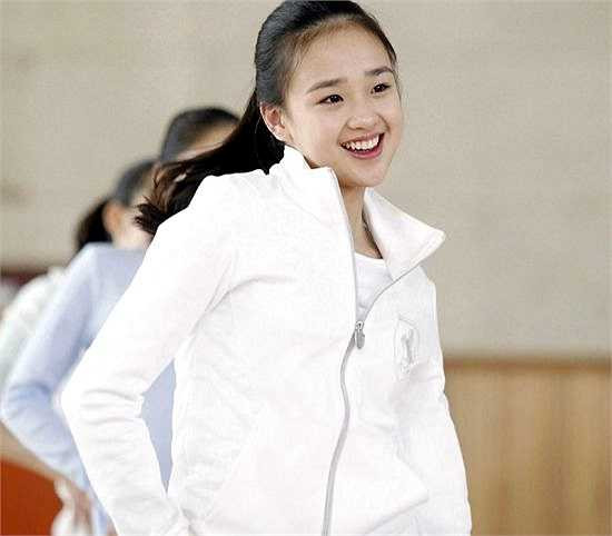 Ngoài những lúc thi đấu, Son Yeon-Jae cũng tích cực tham gia các hoạt động như bao học sinh khác trên ghế nhà trường.