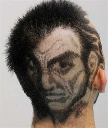 Anh chàng với khuôn mặt được khắc họa trên đầu là một trong những ứng cử viên nặng ký của giải.