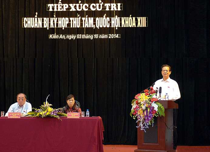 Thủ tướng Nguyễn Tấn Dũng tiếp xúc cử tri Hải Phòng