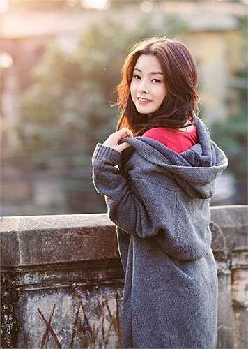 Ngoài ra Lệ Quyên cũng tham gia một số clip quảng cáo và MV ca nhạc của các ca sĩ trẻ. Bên cạnh đó, với ngoại hình sáng cô cũng là teen model sở hữu nhiều bộ ảnh đẹp, chất lượng.