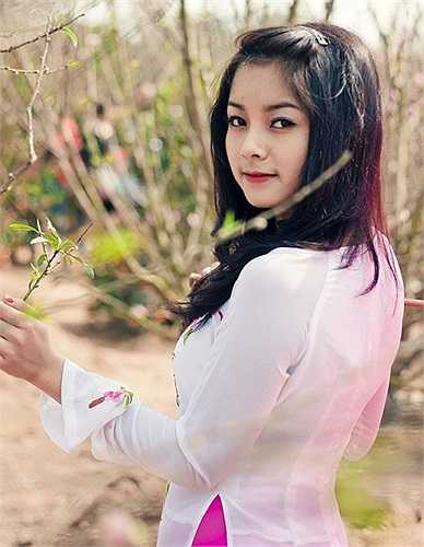 Giữa một 'rừng' tài năng của Đại học Sân khấu điện ảnh, Ngô Lệ Quyên (nickname Quyên Zenda) là một cái tên khá nổi bật và được nhiều người biết đến. 