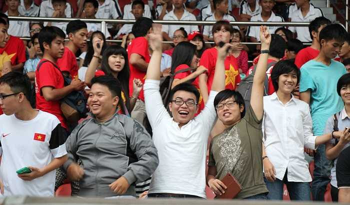 Người hâm mộ dành rất nhiều tình cảm cho U19 Việt Nam (ảnh: Hoàng Tùng)