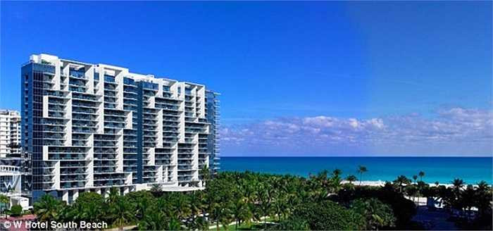 Cô dâu, chú rể sẽ tận hưởng đêm tân hôn tại dãy phòng Penthouse Suite sang trọng của khách sạn W hotel, nơi mà có giá phòng lên tới 11.000 USD/đêm. 