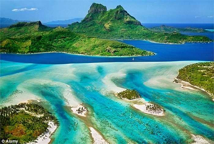 Sau đám cưới, cô dâu và chú rể sẽ đi máy bay phản lực đến Bora Bora để nghỉ ngơi