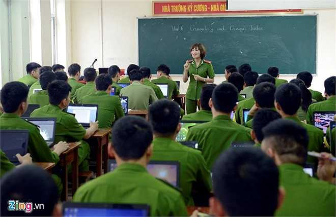 Những công trình văn hóa của trường đều được xây dựng bằng tiền đóng góp của các đồng chí lãnh đạo, cán bộ công an các đơn vị, địa phương, các thế hệ cán bộ, sinh viên học viện Cảnh sát nhân dân, nhà hảo tâm. Thông qua những công trình này, các chiến sĩ cảnh sát tương lại sẽ được trang bị kiến thức toàn diện phục vụ cho công tác điều tra, ngăn chặn tội phạm trong mọi lĩnh vực.