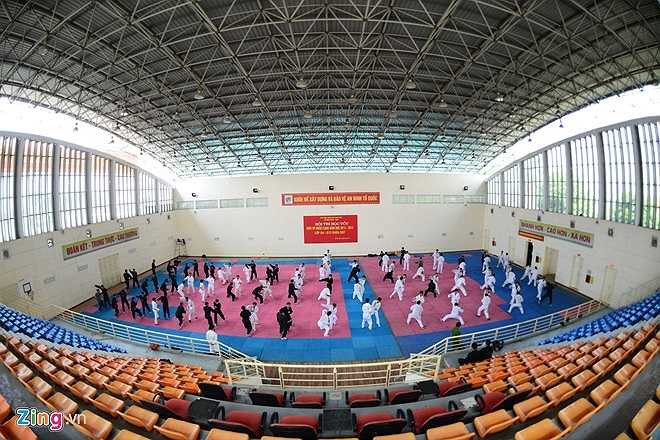 Khu nhà thể chất là nơi học viên rèn luyện võ thuật.