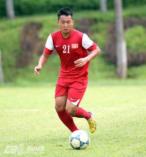 U19 Việt Nam: 'Em họ Văn Quyến' tập chăm chỉ, quyết giành suất đá chính