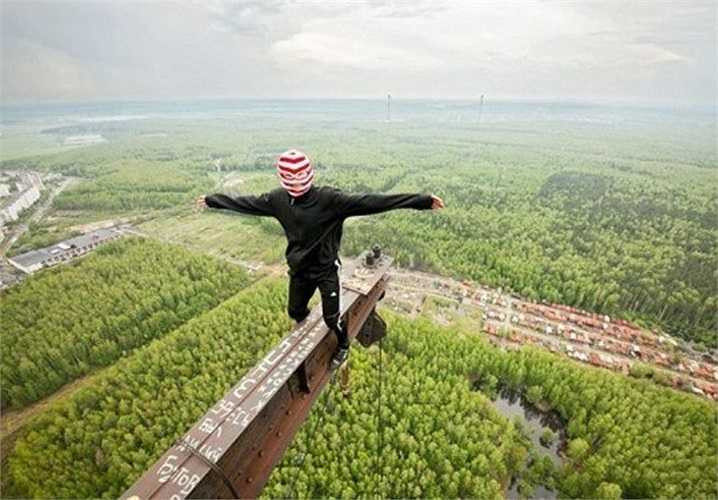 Chàng trai người Nga cùng màn chụp hình ở ngoại ô.