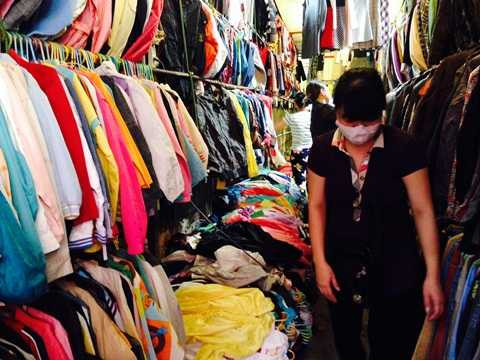 hàng thùng, Đông Tác, quần áo, đắt hàng