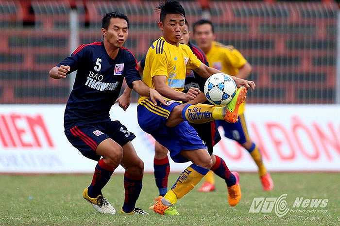 Đến phút 50, Đồng Tháp đã tạo được khoảng cách tỷ số rất an toàn 3-1 sau các bàn thắng Như Ngà và trước đó là Công Thành