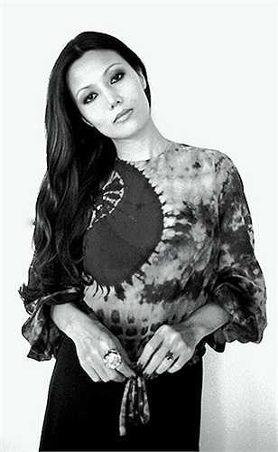 Người ta nói nữ diễn viên này vừa mang vẻ đẹp nhẹ nhàng của con gái Hà Nội, vừa pha chút phóng khoáng, dễ thương của con gái Sài Gòn