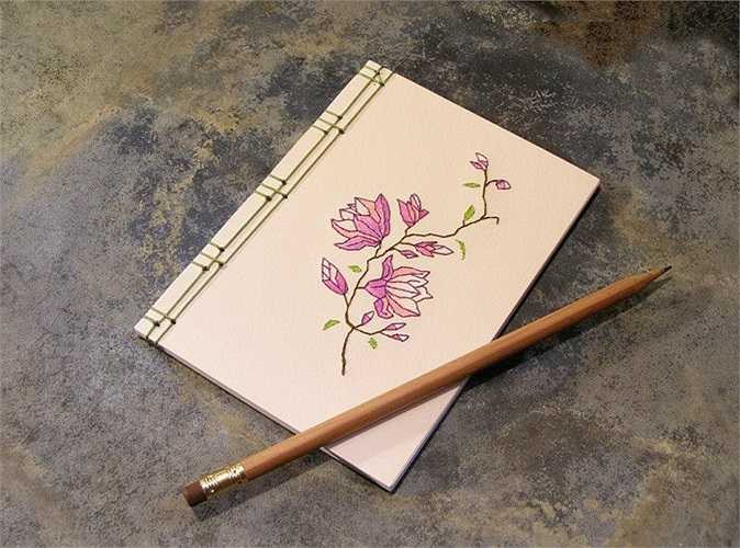 Tác phẩm có thể là hình ảnh ba chiều, động vật hay các mẫu hoa