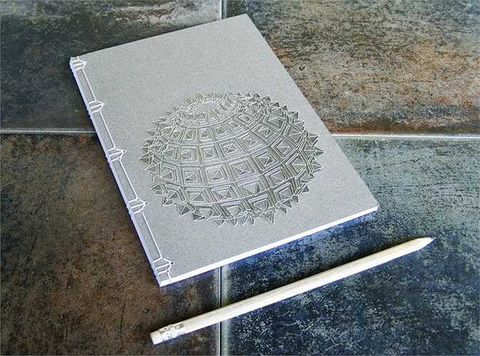 Thật khó có thể tin được những hình ảnh 3D này được thêu trên chất liệu bìa giấy thô cứng