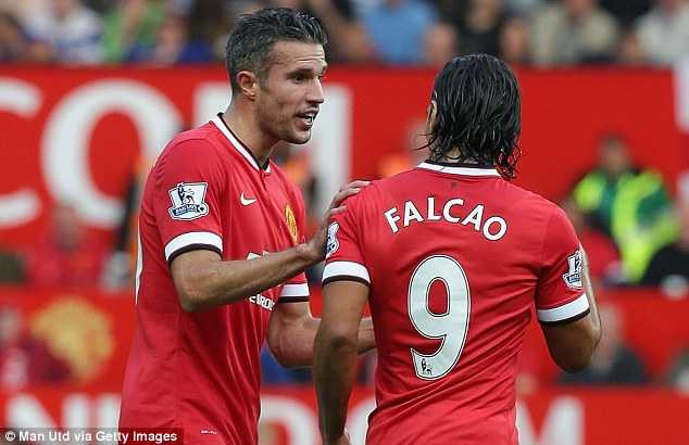 Van Persie chơi tệ: Còn 1 tháng để tự tìm lối thoát