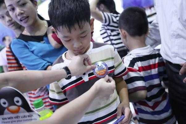 VINPEARL LAND LẬP KỶ LỤC BỨC TRANH GHÉP HÌNH BẢO VỆ ĐỘNG VẬT LỚN NHẤT VIỆT NAM