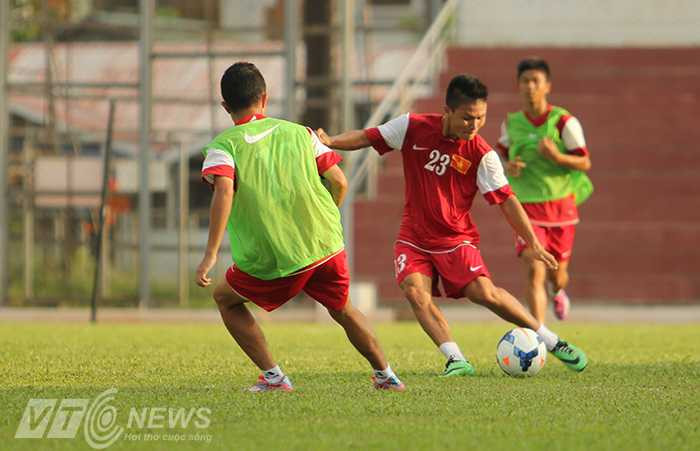  Độ nhiệt trong buổi tập của U19 Việt Nam chưa cao (Ảnh: Nhạc Dương)