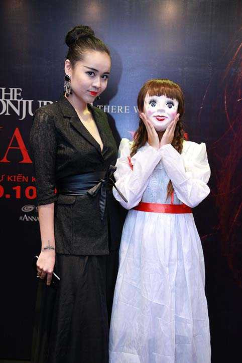 ra mắt phim búp bê quỷ ám