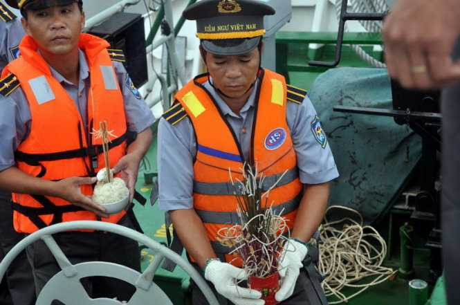 Nghẹn ngào đón chiến sỹ hy sinh trên biển trở về đất mẹ