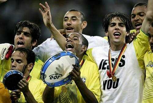 Năm 2005, anh cùng những Robinho, Ronaldinho và Adriano đánh bại Argentina tại Federation Cup 2005. Kaka đã có 2 bàn thắng rất đáng nhớ ở giải đấu này.