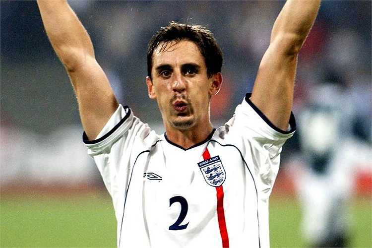 Cũng như Ashley Cole, Gary Neville chính là hậu vệ phải có thời gian khoác áo đội tuyển lâu nhất với 85 trận trong 12 năm.