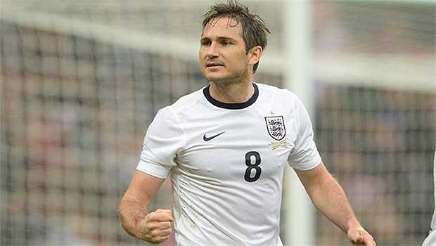 Cũng là một trong những cầu thủ xuất sắc của thế hệ Vàng đầu thế kỉ 21 của nước Anh với những Gerrard, Ashley Cole hay Gary Neville, Lampard đã có 106 trận và ghi 29 bàn cho tuyển Anh. Anh đã giã từ đội tuyển ngay sau World Cup 2014.