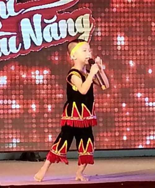 'Nhí tài năng' 2014: Bất ngờ vòng nước rút