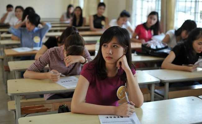 Nữ sinh nổi tiếng nhờ không cần son phấn