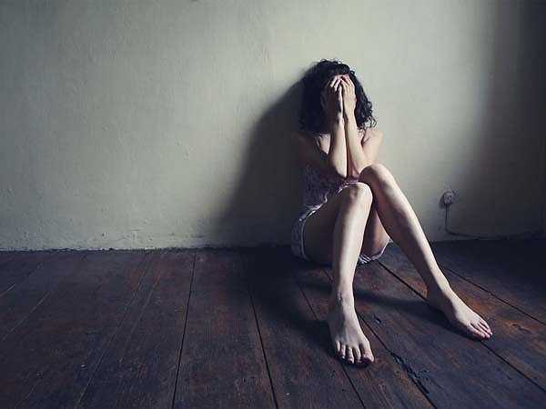 Trầm cảm: Trầm cảm và suy sụp tinh thần có thể làm cho bạn không tập trung và khó có thể nhớ lại bất cứ điều gì vì mải bận tâm đến những suy nghĩ tiêu cực.