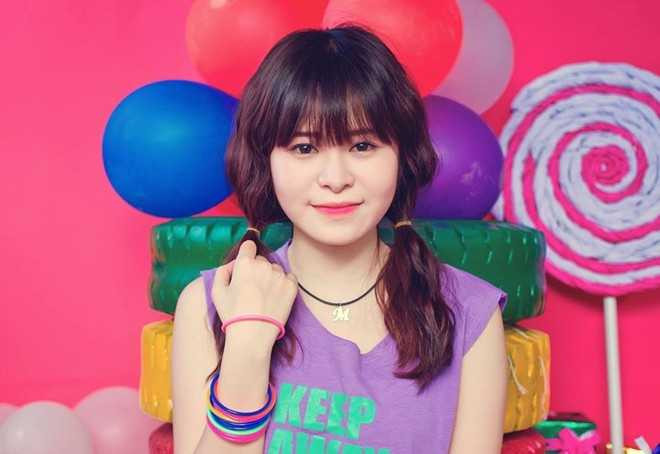 Bạn gái cầu thủ U21 thu hút cư dân mạng