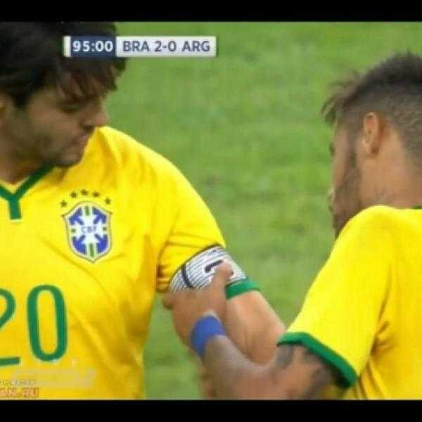 Messi sút hỏng 11m, Argentina bị Brazil khuất phục