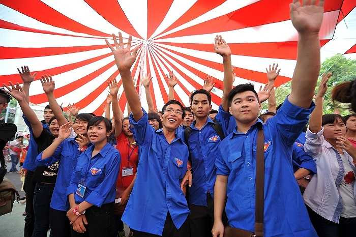 Ngày 11/10, hàng nghìn bạn trẻ đã cùng nhau tham dự vào những hoạt động bổ ích của chương trình 'Nhảy vì người nghèo'