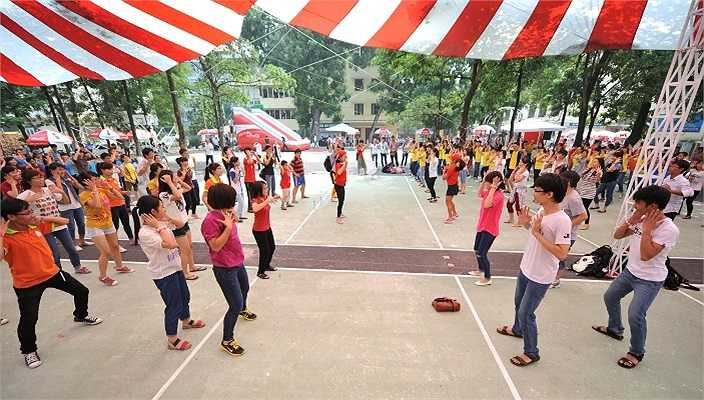 Hoạt động này cũng giúp các bạn sinh viên sống ý nghĩa hơn đối với cộng đồng