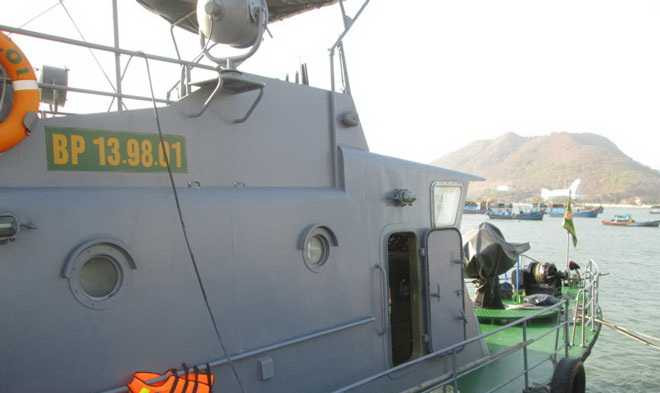 Điều tàu biên phòng truy bắt tàu Malaysia đâm tàu cá Việt Nam