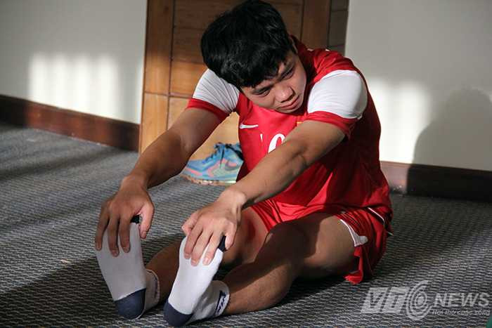 Công Phượng thoải mái trước trận đấu lớn (Ảnh: Nhạc Dương)